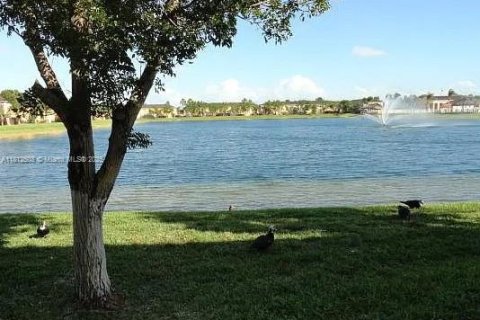 Townhouse in Homestead, Florida 4 bedrooms, 132.2 sq.m. № 1758995 - photo 16