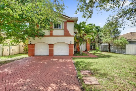 Casa en Miami, Florida 4 dormitorios, 204.66 m2 № 2036761