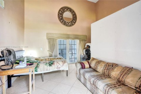 Casa en venta en Miami, Florida, 4 dormitorios, 204.66 m2 № 2036761 - foto 14
