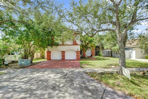 Casa en venta en Miami, Florida, 4 dormitorios, 204.66 m2 № 2036761 - foto 6