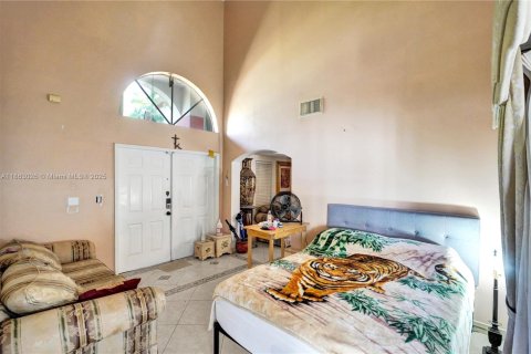 Casa en venta en Miami, Florida, 4 dormitorios, 204.66 m2 № 2036761 - foto 12