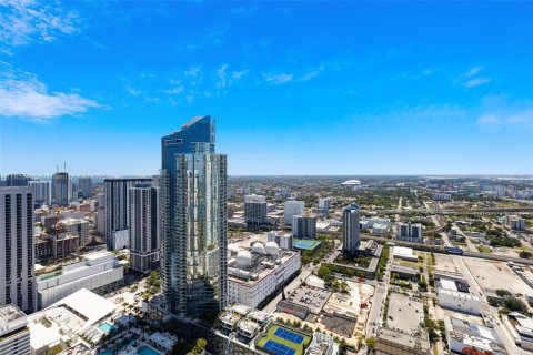 Copropriété à louer à Miami, Floride: 4 chambres, 452.99 m2 № 1962691 - photo 30