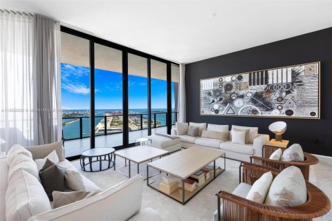 Copropriété à louer à Miami, Floride: 4 chambres, 452.99 m2 № 1962691 - photo 3