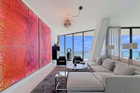 Copropriété à louer à Miami, Floride: 4 chambres, 452.99 m2 № 1962691 - photo 4