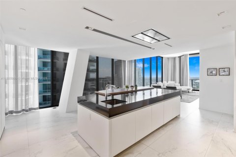 Copropriété à louer à Miami, Floride: 4 chambres, 452.99 m2 № 1962691 - photo 26