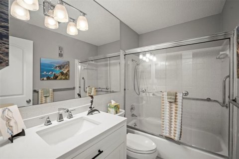 Condo in Gulfport, Florida, 2 bedrooms  № 1734821 - photo 23