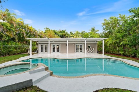 Villa ou maison à vendre à South Miami, Floride: 3 chambres, 176.14 m2 № 1921894 - photo 13