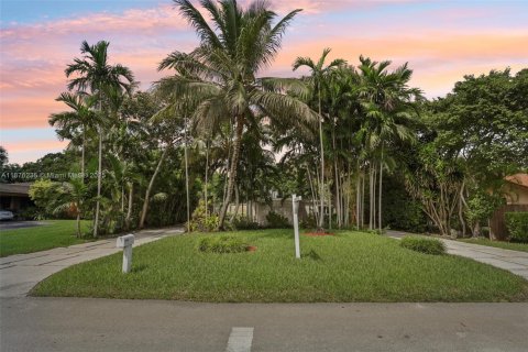 Villa ou maison à vendre à South Miami, Floride: 3 chambres, 176.14 m2 № 1921894 - photo 1