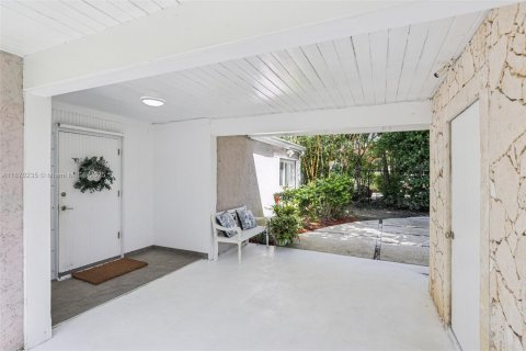 Villa ou maison à vendre à South Miami, Floride: 3 chambres, 176.14 m2 № 1921894 - photo 12