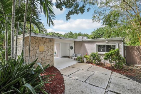 Villa ou maison à vendre à South Miami, Floride: 3 chambres, 176.14 m2 № 1921894 - photo 11