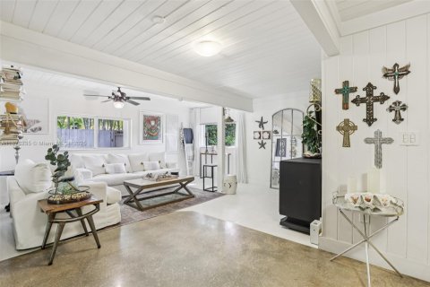 Villa ou maison à vendre à South Miami, Floride: 3 chambres, 176.14 m2 № 1921894 - photo 29