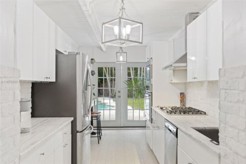 Villa ou maison à vendre à South Miami, Floride: 3 chambres, 176.14 m2 № 1921894 - photo 4