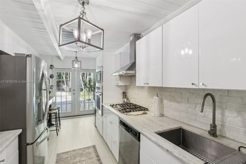 Villa ou maison à vendre à South Miami, Floride: 3 chambres, 176.14 m2 № 1921894 - photo 19