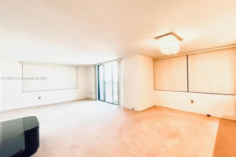 Condo in Aventura, Florida, 2 bedrooms  № 1707858 - photo 8