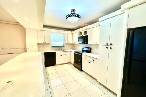 Condo in Aventura, Florida, 2 bedrooms  № 1707858 - photo 6