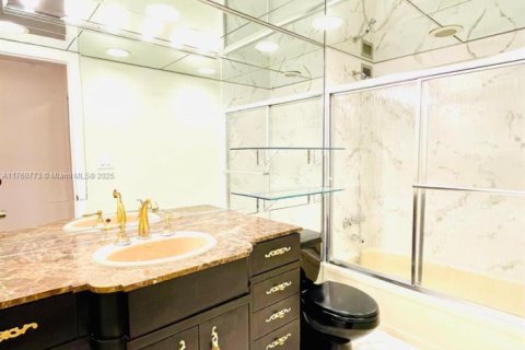 Condo in Aventura, Florida, 2 bedrooms  № 1707858 - photo 26