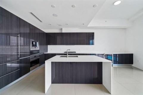 Condo in Aventura, Florida, 3 bedrooms  № 2045956 - photo 8