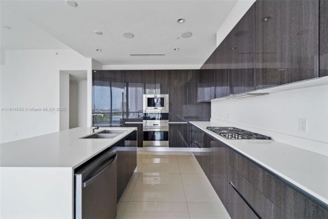 Condo in Aventura, Florida, 3 bedrooms  № 2045956 - photo 7