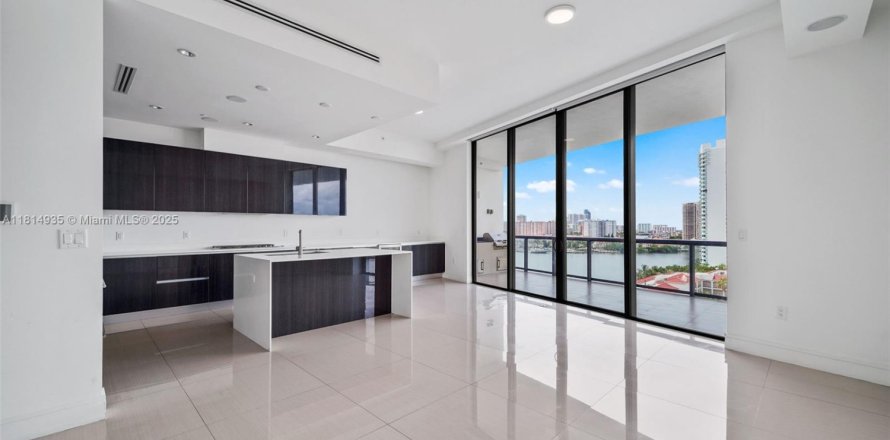 Condo in Aventura, Florida, 3 bedrooms  № 2045956