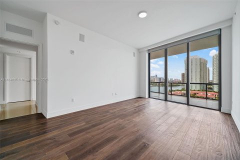 Condo in Aventura, Florida, 3 bedrooms  № 2045956 - photo 14