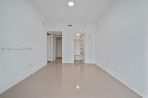 Condo in Aventura, Florida, 3 bedrooms  № 2045956 - photo 24