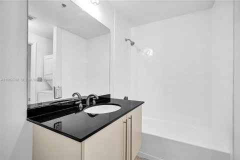 Copropriété à vendre à Miami, Floride: 49.61 m2 № 2047350 - photo 30