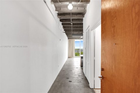 Copropriété à vendre à Miami, Floride: 49.61 m2 № 2047350 - photo 21