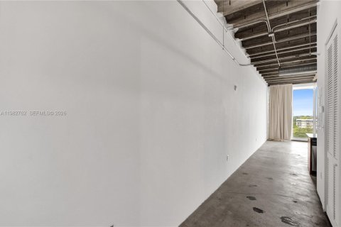 Copropriété à vendre à Miami, Floride: 49.61 m2 № 2047350 - photo 19