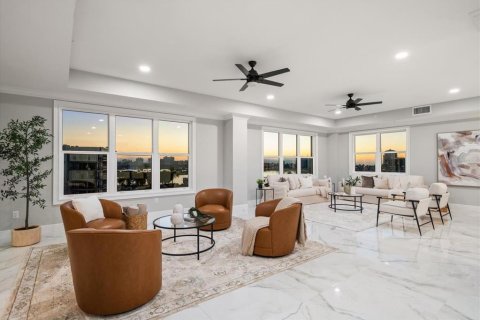 Condo in Clearwater, Florida, 4 bedrooms № 2195380 - photo 4