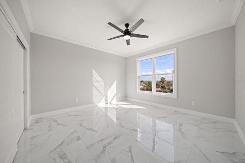 Condo in Clearwater, Florida, 4 bedrooms № 2195380 - photo 29