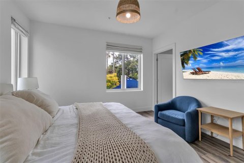 Condo in Sarasota, Florida, 2 bedrooms № 2201579 - photo 16