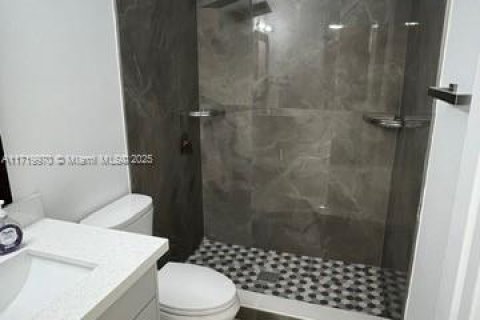Casa en venta en Miami, Florida, 4 dormitorios, 182.74 m2 № 1985199 - foto 4