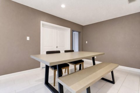 Casa en venta en Orlando, Florida, 3 dormitorios, 140.93 m2 № 2110703 - foto 5