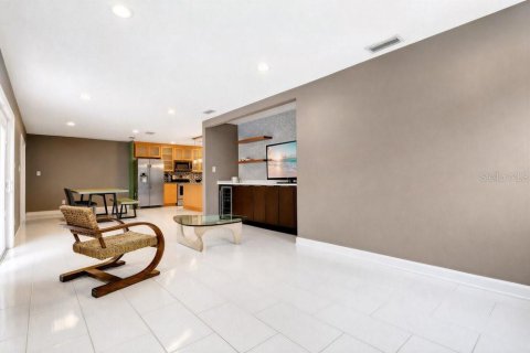 Casa en venta en Orlando, Florida, 3 dormitorios, 140.93 m2 № 2110703 - foto 4