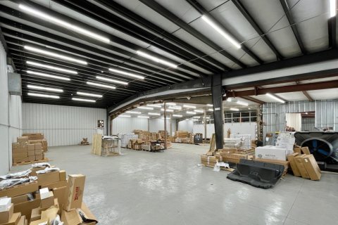Propiedad comercial en alquiler en Fort Walton Beach, Florida, 1246.93 m2 № 561782 - foto 1
