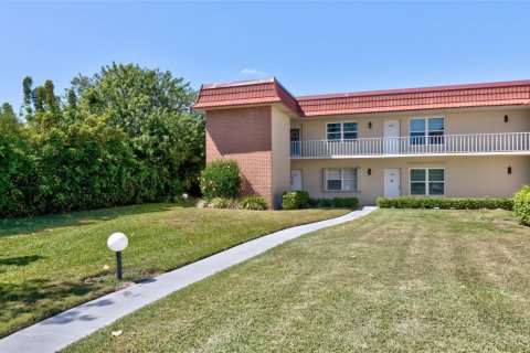 Condo in Vero Beach, Florida, 2 bedrooms  № 1038252 - photo 1