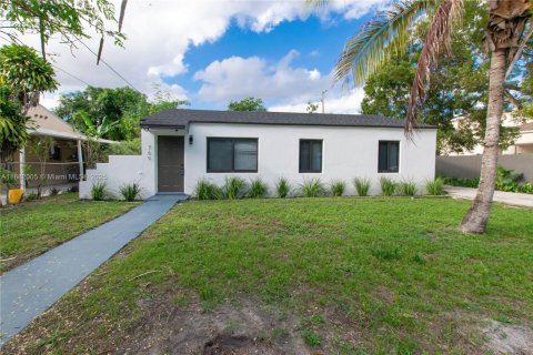 Villa ou maison à vendre à Miami, Floride: 3 chambres, 96.25 m2 № 1929628 - photo 1