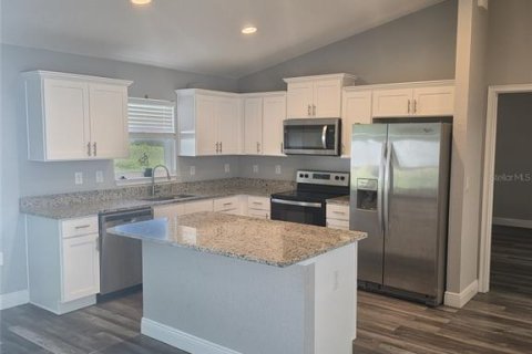 Villa ou maison à louer à Ocala, Floride: 3 chambres, 134.71 m2 № 2419263 - photo 2