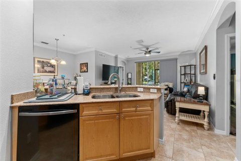 Condo in Windermere, Florida, 2 bedrooms № 2098067 - photo 8