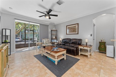 Condo in Windermere, Florida, 2 bedrooms № 2098067 - photo 5