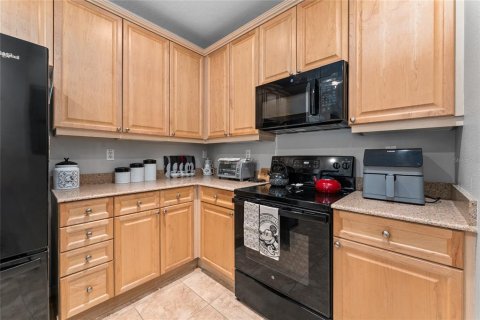 Condo in Windermere, Florida, 2 bedrooms № 2098067 - photo 9