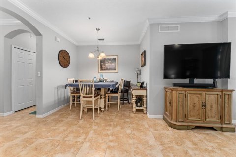 Condo in Windermere, Florida, 2 bedrooms № 2098067 - photo 11