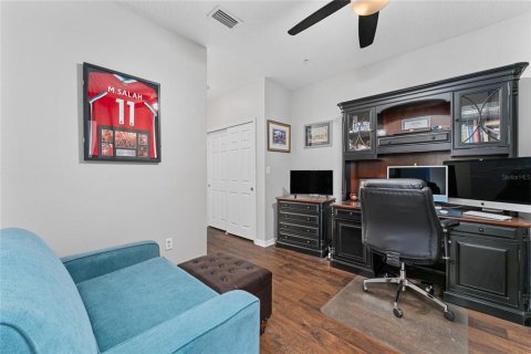 Condo in Windermere, Florida, 2 bedrooms № 2098067 - photo 12