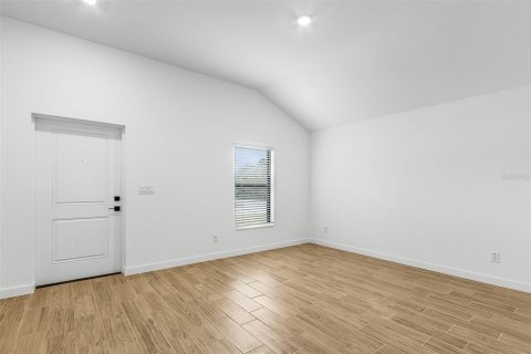 House in North Port, Florida 4 bedrooms, 157.56 sq.m. № 2205188 - photo 4