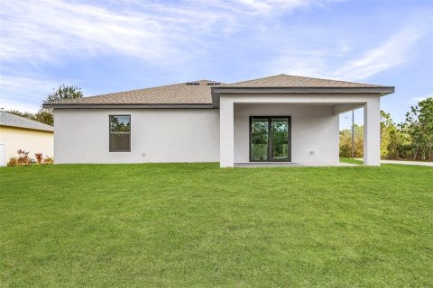 House in North Port, Florida 4 bedrooms, 157.56 sq.m. № 2205188 - photo 3