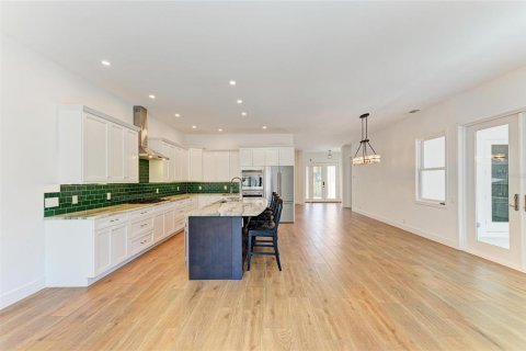 Casa en venta en Bradenton, Florida, 4 dormitorios, 208.29 m2 № 1915741 - foto 12