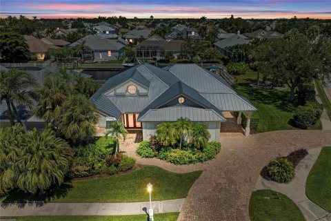 Casa en venta en Bradenton, Florida, 4 dormitorios, 208.29 m2 № 1915741 - foto 1