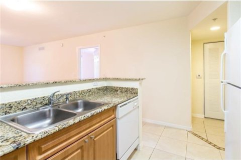 Condo in Boynton Beach, Florida, 2 bedrooms  № 2249686 - photo 4
