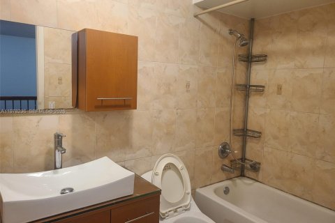Touwnhouse à vendre à Davie, Floride: 3 chambres, 155.15 m2 № 2079247 - photo 8