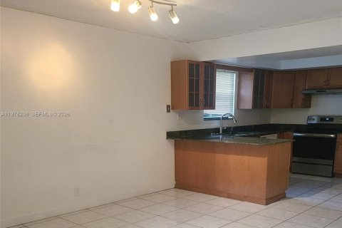 Touwnhouse à vendre à Davie, Floride: 3 chambres, 155.15 m2 № 2079247 - photo 13
